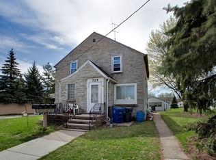 725 E Main St, Little Chute, WI 54140