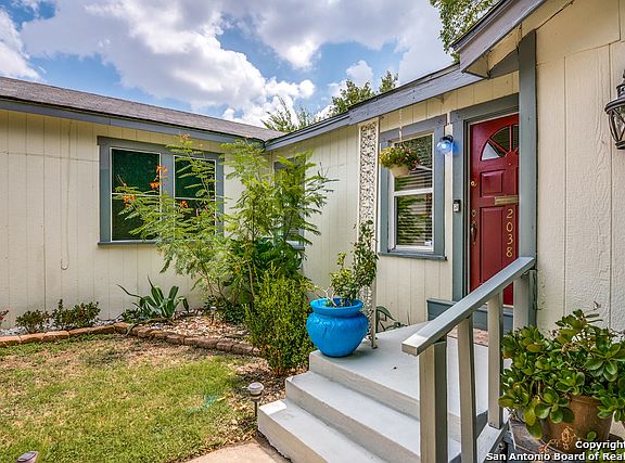 5th image of 2038 W Craig Pl