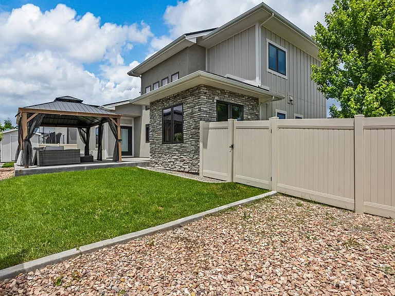 2545 Fryingpan Dr — Photo 42