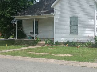 620 1st St #B, Conway, AR 72032