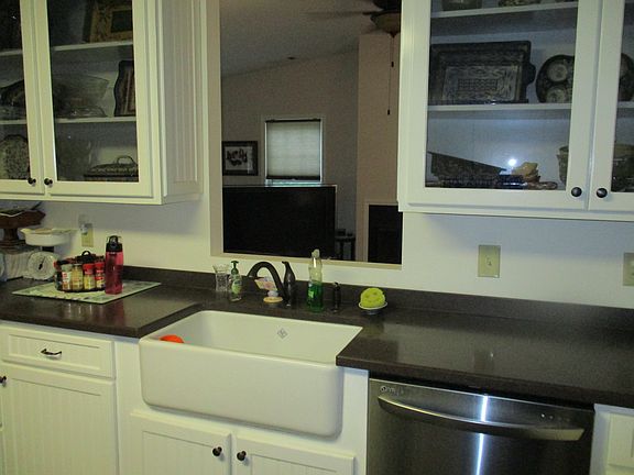 Farmhouse sink, display cabs