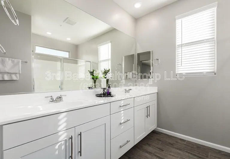 21242 W Wilshire Dr — Photo 9
