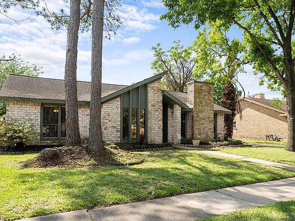 2nd image of 10218 Sagegreen Dr