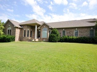 1227 Walker Cemetery Rd, Pleasant View, TN 37146