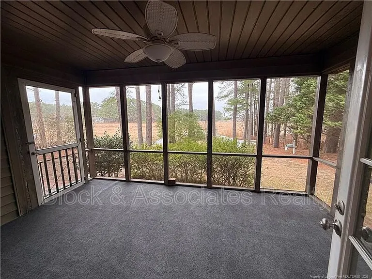 1165 Greenbriar Dr — Photo 24