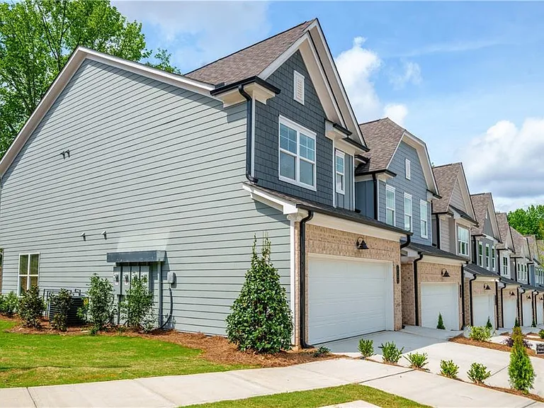 5120 Hillington Way — Photo 3