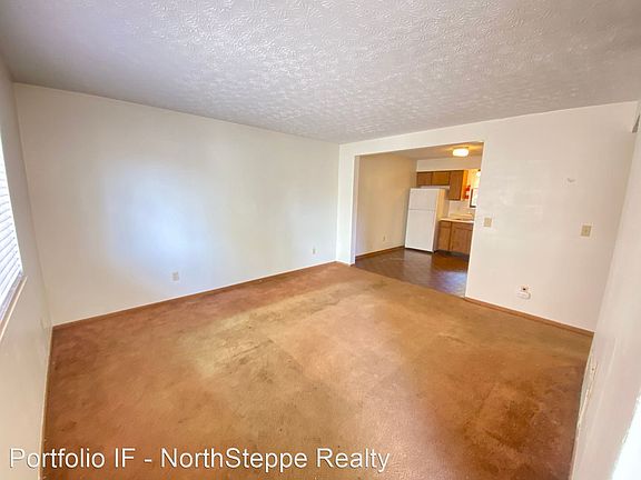 3rd image of 113 E Lane Ave #10871284