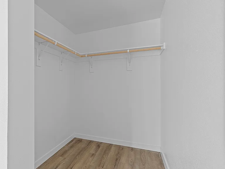 Newly Remodeled Kennedy Park Apartments! $$ ONE MONTH FREE — Photo 7
