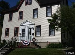 213 N Main St, Nazareth, PA 18064