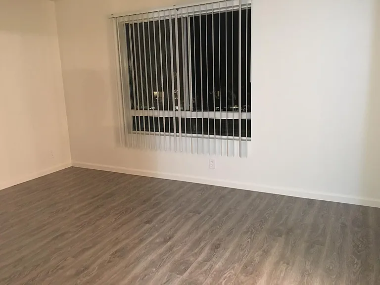 14615 Burbank Blvd #201 — Photo 20