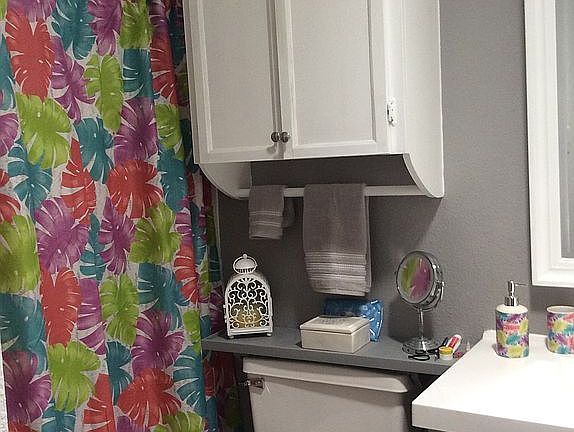 4th image of 1404 E Palmdale Dr