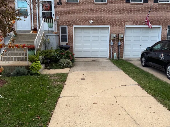 3702 Barner Pl, Philadelphia, PA 19114