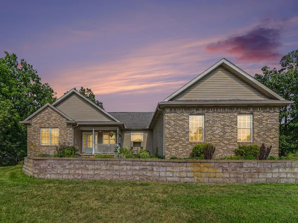 14505 Meadowpark Dr, Pinckney, MI 48169