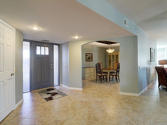 5th image of 10118 W Chaparral Dr