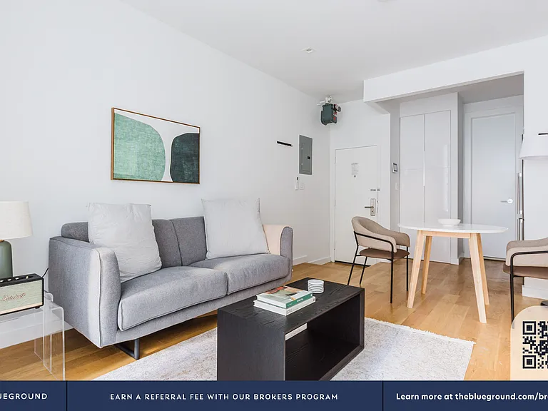 137 Thompson St #5 — Photo 4