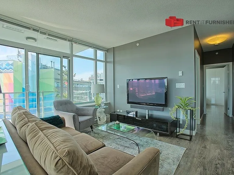 2788 Prince Edward St — Photo 2