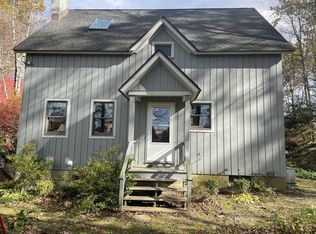 141 White Schoolhouse Rd, Rhinebeck, NY 12572