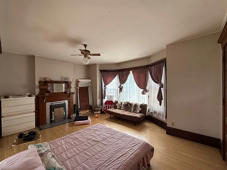 52 E Court St #3E — Photo 12