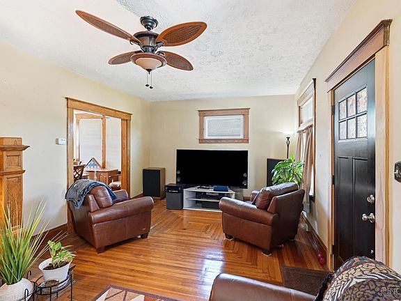 4th image of 709 Oak Ave
