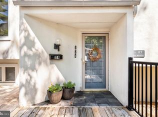 174 E Kenilworth Cir, Newtown Square, PA 19073