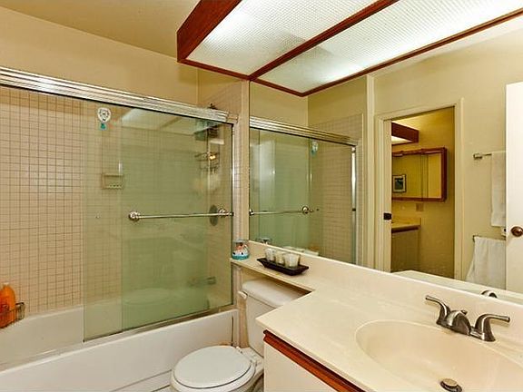 BATHR0OM