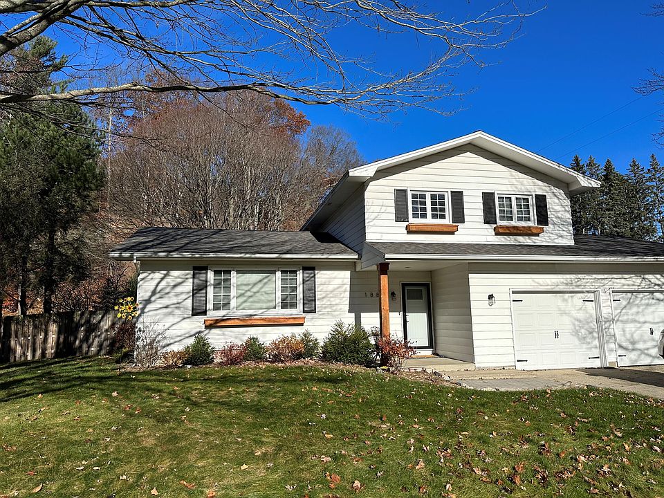 1st image of 1884 Shorewood Dr