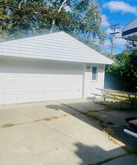 24926 Hickory St — Photo 3