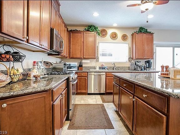 4th image of 1412 Nature Loop Ave