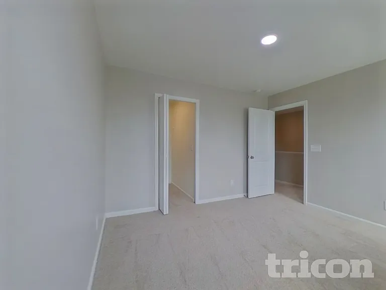 656 McCormick Ln — Photo 13
