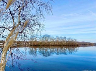 10 Glover Ave, Old Lyme, CT 06371