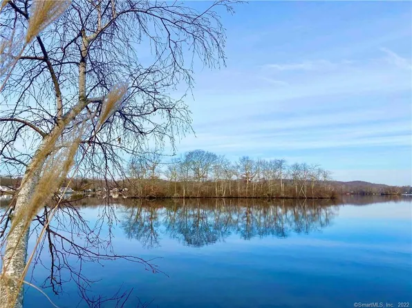 10 Glover Avenue, Old Lyme, CT 06371