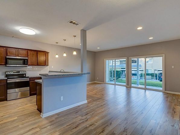 83 April Point Dr S #83