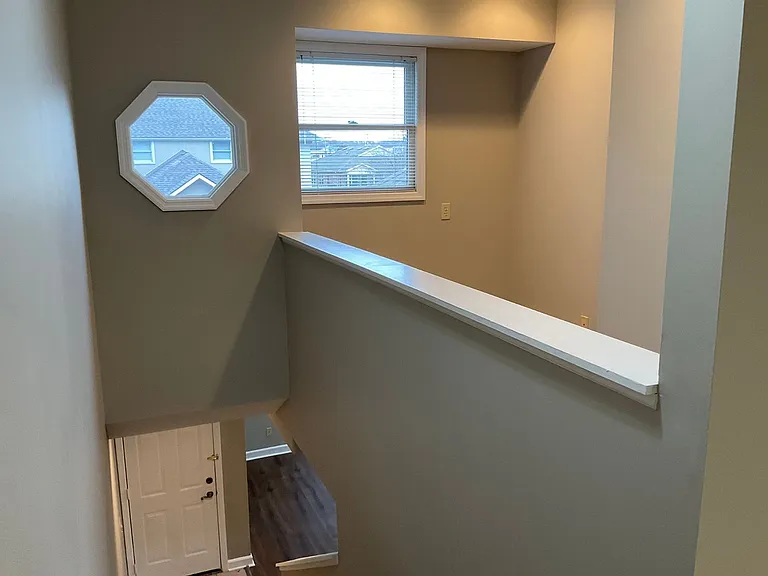 100-105 Regency Park Dr — Photo 11