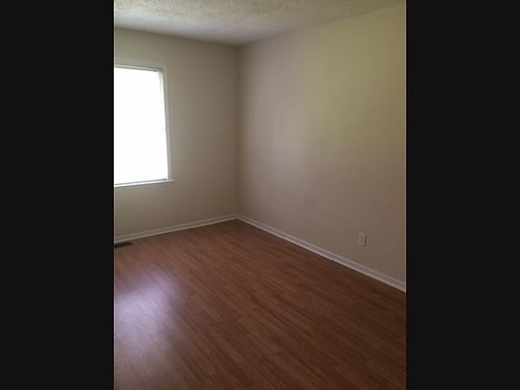 2nd image of 103 Mosby Cir #A