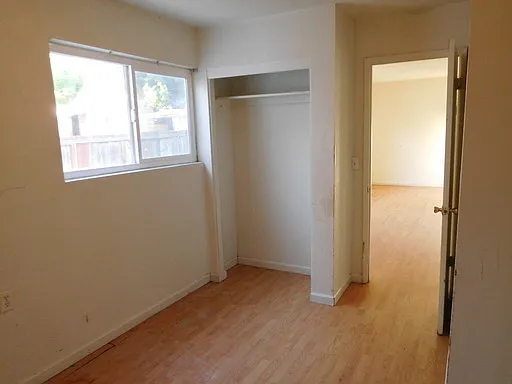 332 W 20th St — Photo 16