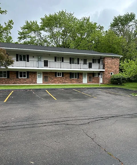 42595 Plymouth Hollow Dr #19 — Photo 1