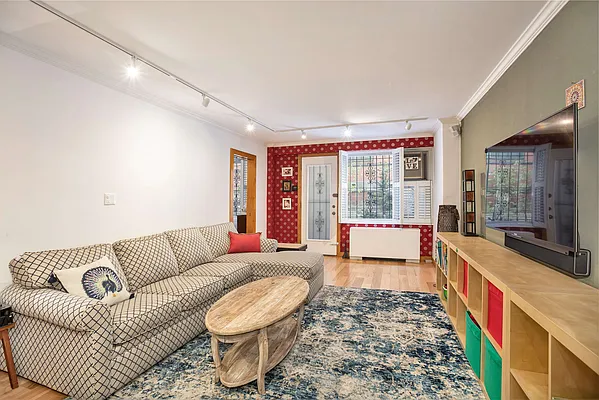 Sold by Compass | media 5