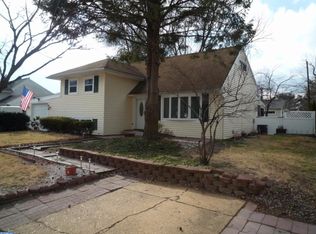 17 Matthews Rd, Newark, DE 19713