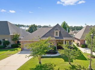 2354 Cours Carson St, Mandeville, LA 70448