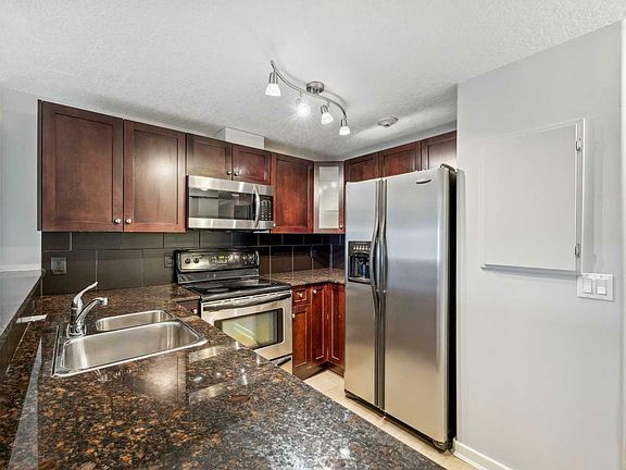 5th image of 503-728 3rd Ave NW #503