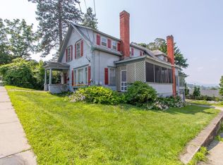 122 Pleasant St, Newport, VT 05855