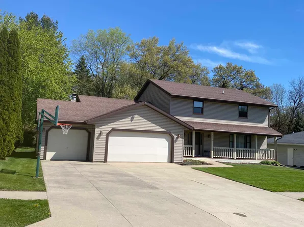 2214 Farmdale Ln, Freeport, IL 61032