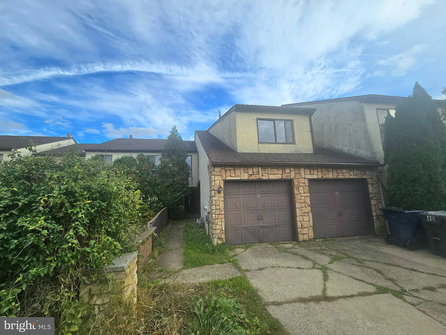 2 bed, 1.0 bath, 1550 sqft, $2,200 — Photo 1