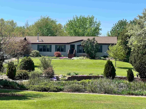 6909 Rose Rd, Plymouth, IN 46563