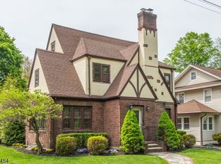 11 Cisco Rd, Denville, NJ 07834