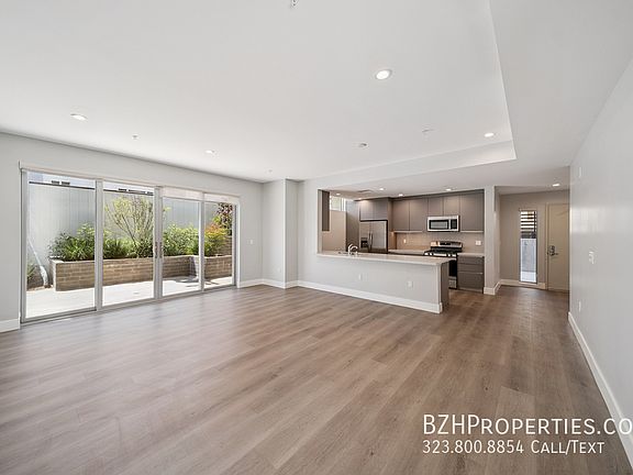4th image of 1223 N Hayworth Ave #4