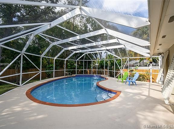 Updated Palmetto Bay Gem... Tropical Paradise