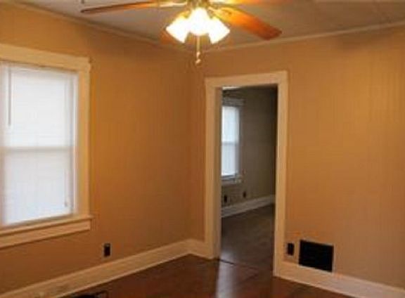 5th image of 70 Borden Ave