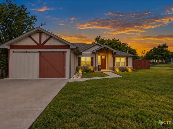 1202 S Willis St, Lampasas, TX 76550