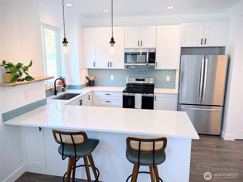 5th image of 2504 Fireweed Lane